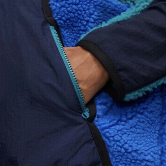 SOLD Nike Men’s Windrunner 1/2 Zip Hoodie Jacket - Picture 8 of 8